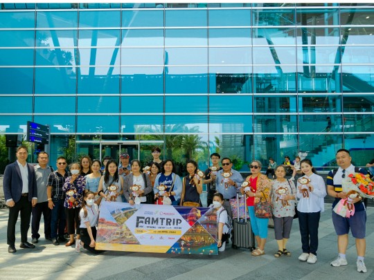 LAO AIRLINES OPENS FAMTRIP TOUR FOR LAO TRAVELERS SURVEYING CENTRAL VIETNAM